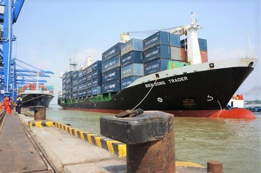 Hàng hóa qua cảng biển duy trì đà tăng, bất chấp Covid-19 | CỤC HÀNG HẢI VIỆT NAM