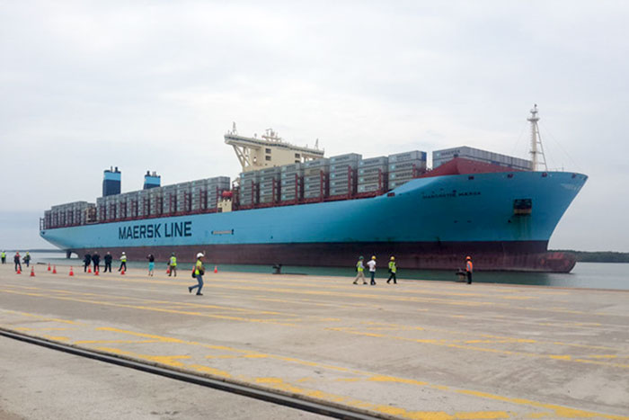 Tàu container lớn nhất thế giới cập cảng Cái Mép - VMS-South